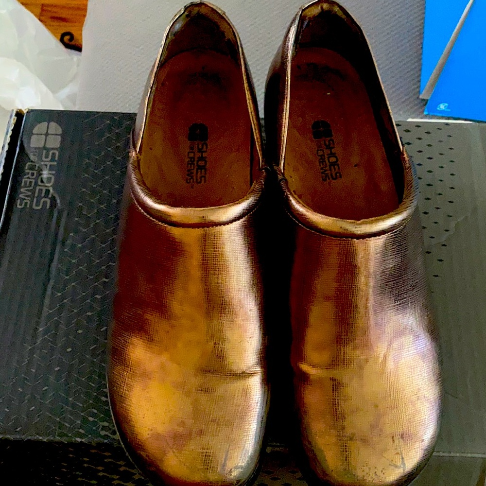 Clogs